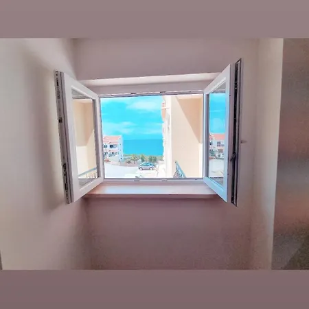 Ocean View Apartment *